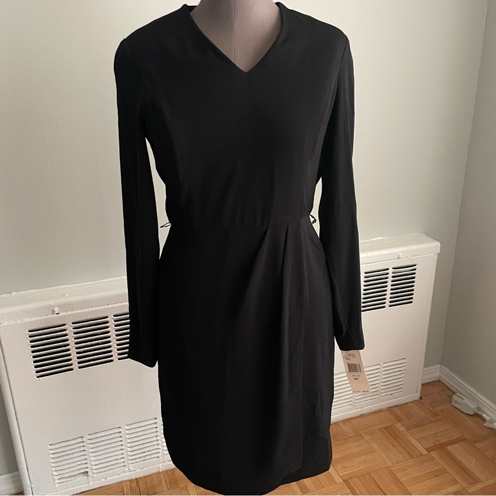 Vintage Jones New York black long sleeved dress with shoulder pads